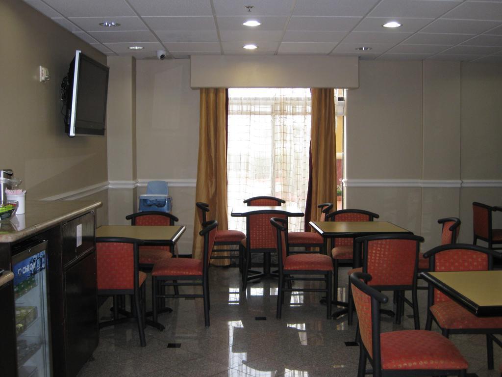 Comfort Westchase Energy Corridor Otel 3*